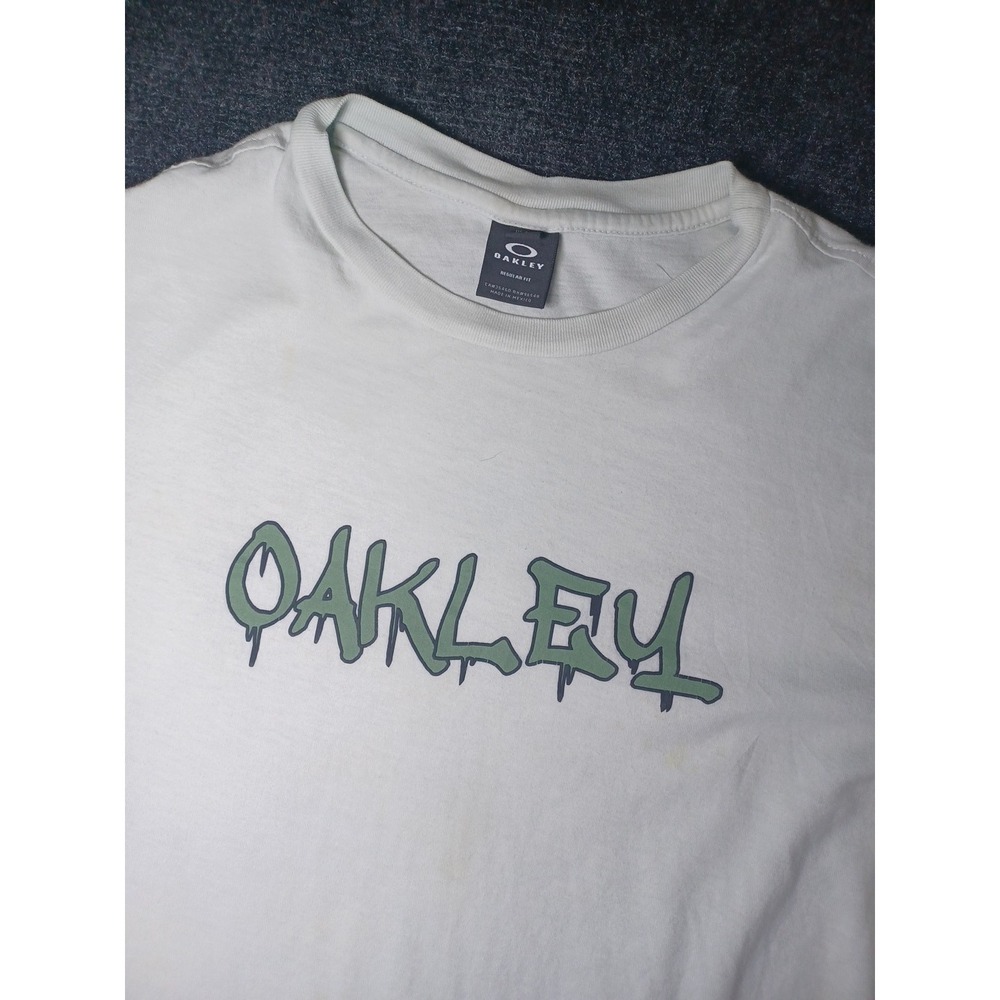 Vintage Oakley Mens Small Regular Fit Short Sleeve Tee Shirt 01-04